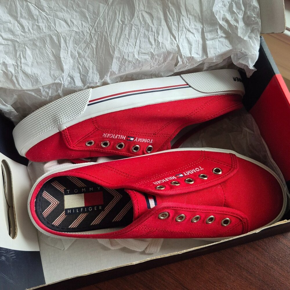 BNIB Tommy Hilfiger Sandals Shoes Red Womens 7M EU 37.5